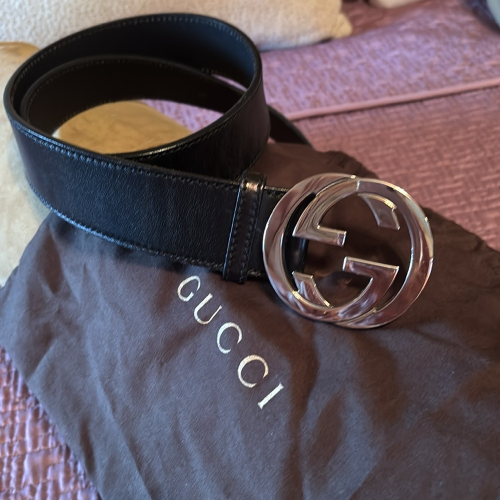 Gucci Black Leather Belt - Picture 2 of 12